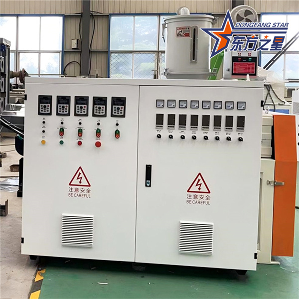 ผู้ผลิตเครื่องจักรผ้ากันน้ำ TPE